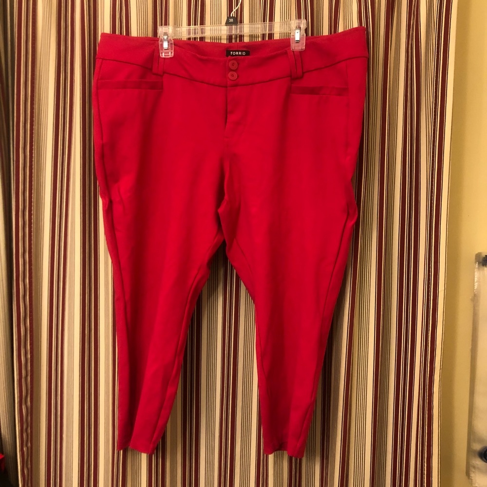 Hot pink Torrid Capri size 22